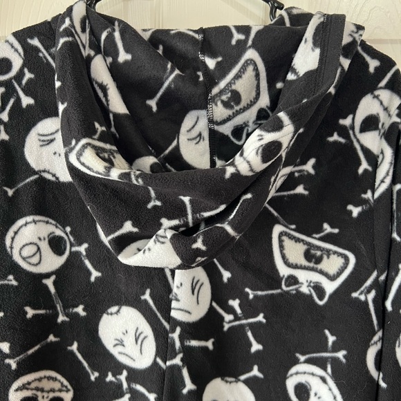 Disney Nightmare Before Christmas Jack Skellington Zip-up pajamas, women’s L - Picture 4 of 4